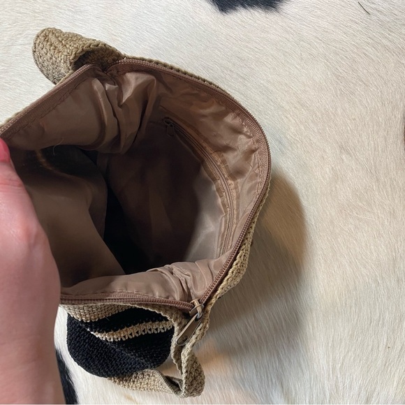 crochet knit shoulder bag - Picture 6 of 6